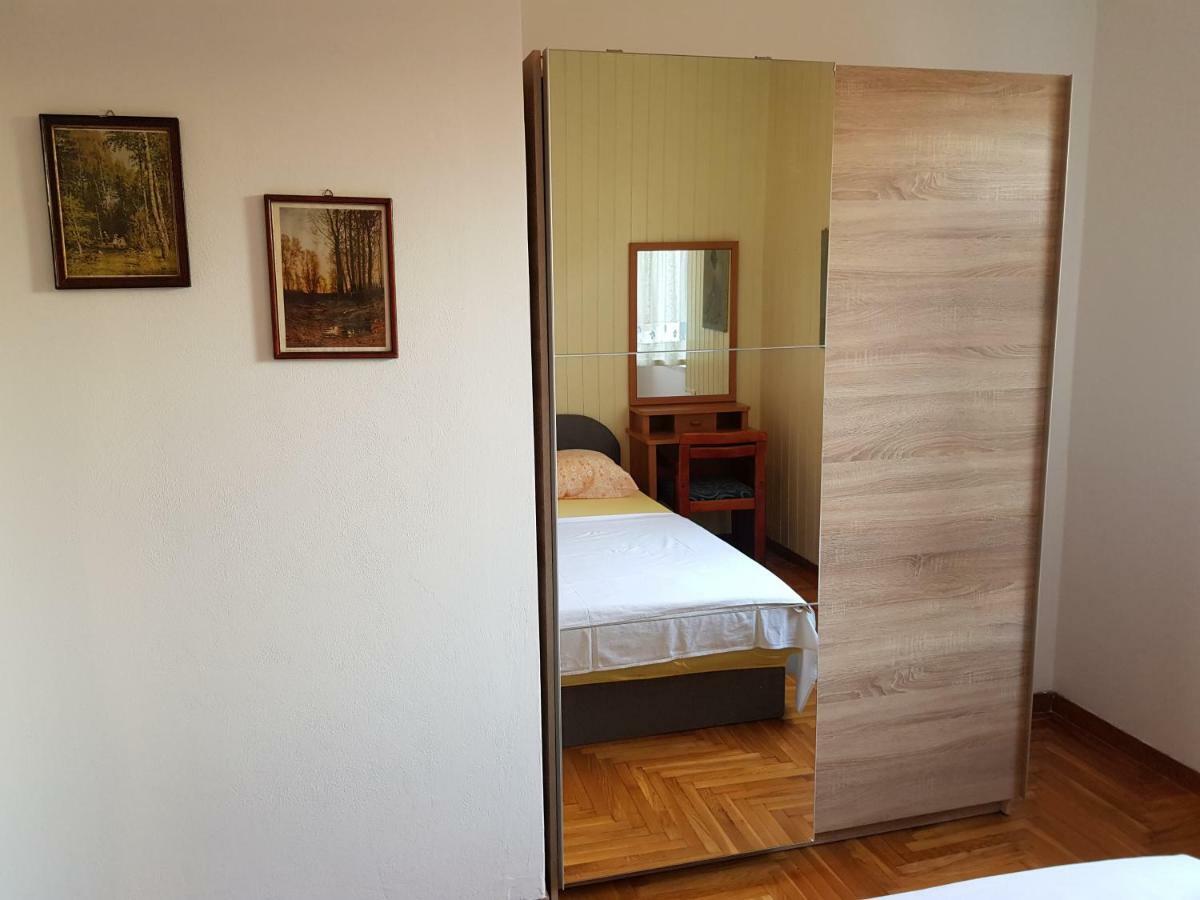 Mare Azzurro Apartments بولا المظهر الخارجي الصورة