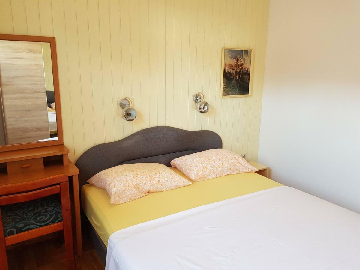 Mare Azzurro Apartments بولا المظهر الخارجي الصورة