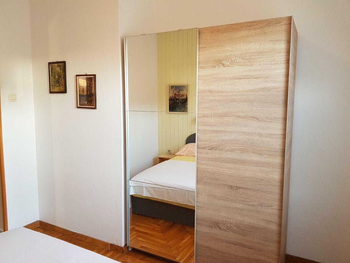 Mare Azzurro Apartments بولا المظهر الخارجي الصورة